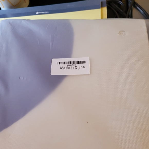 4 Throw Pillow Cases - Picture 6 of 8